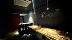 Hamilton Road (D8), Retail #564633521